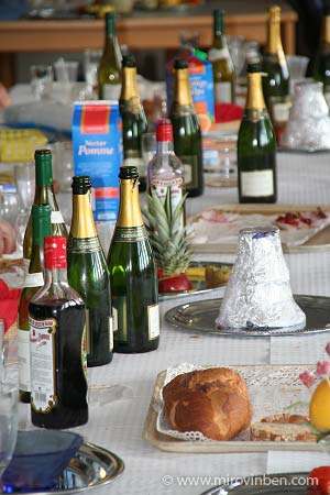 Table en fin de repas - 26/08/2005 - (c) mirovinben